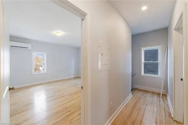208 Mary Street, Hamilton, ON L8L 4V8