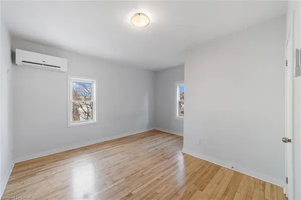 208 Mary Street, Hamilton, ON L8L 4V8
