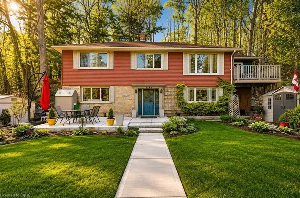 1343 Hidden Valley Road, Burlington, ON L7P 0T5