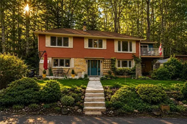 1343 Hidden Valley Road, Burlington, ON L7P 0T5