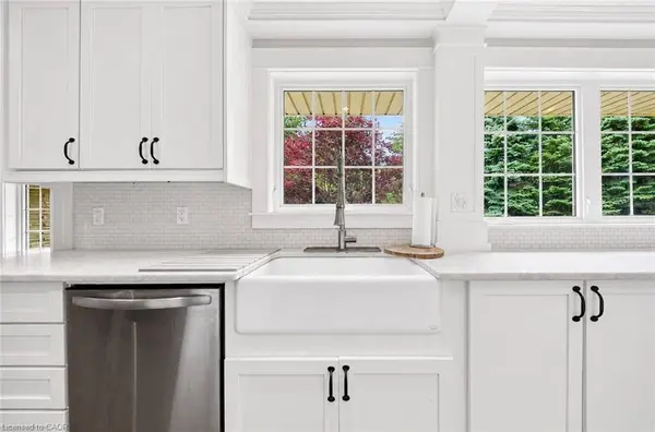 760 Kingsway Drive, Burlington, ON L7T 3H4