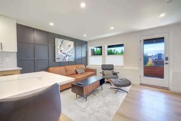 1423 1st Ave #4, Seattle, WA 98101-2075