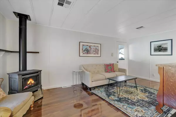 65 Primrose LN, Grass Valley, CA 95945