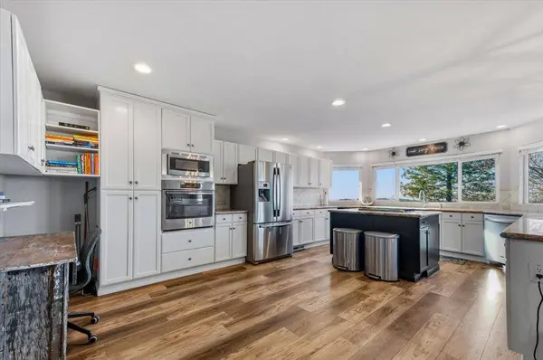 16380 Thornberry WAY, Grass Valley, CA 95949