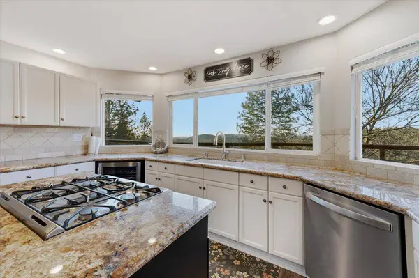 16380 Thornberry WAY, Grass Valley, CA 95949