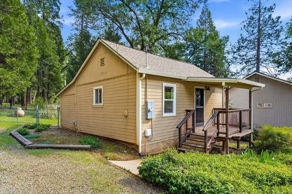 10747 Bartlett DR, Grass Valley, CA 95945