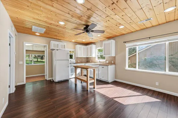 10747 Bartlett DR, Grass Valley, CA 95945