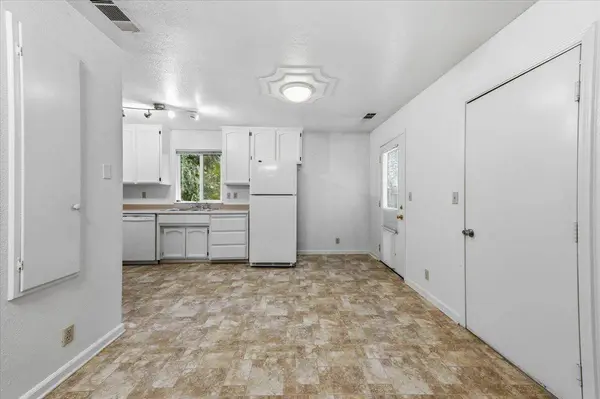 421 Brighton ST, Grass Valley, CA 95945