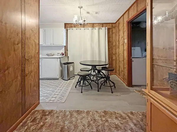 491 James, Leesville, LA 71446