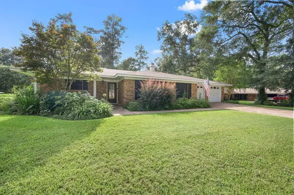 810 Chinquapin, Deridder, LA 70634