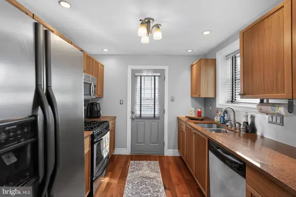 2907 S SYDENHAM ST, Philadelphia, PA 19145