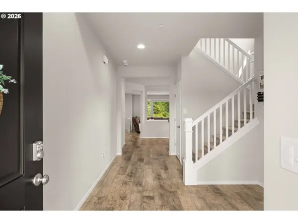 9354 N ALDER ST, Camas, WA 98607