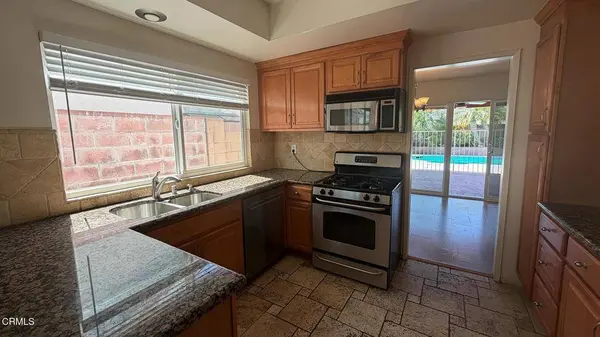 11546 Wyandotte ST, Los Angeles, CA 91605