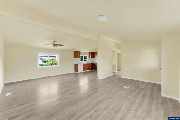 31919 Lake Creek Dr, Tangent, OR 97389