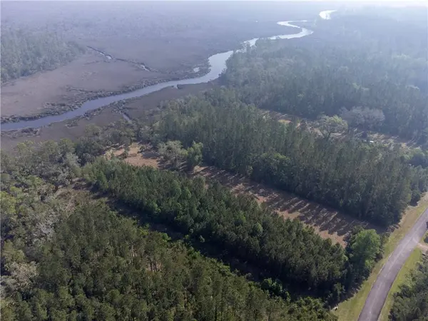 V/L 73 La Sole LN, Waverly, GA 31565