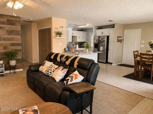 11356 Fenton Drive, Biloxi, MS 39532