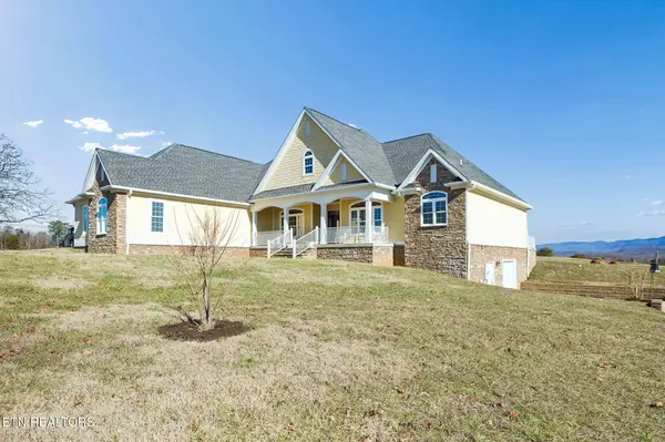 1250 Brick Mill Rd, Maryville, TN 37801