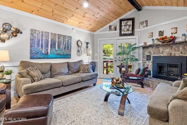 112 Jasper DR, Crossville, TN 38558