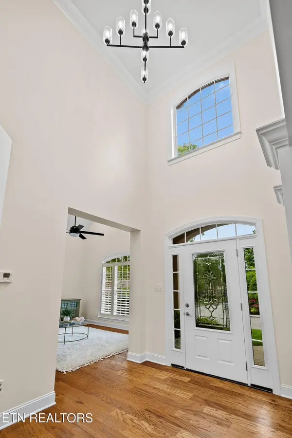 12618 Hunters Creek LN, Knoxville, TN 37922