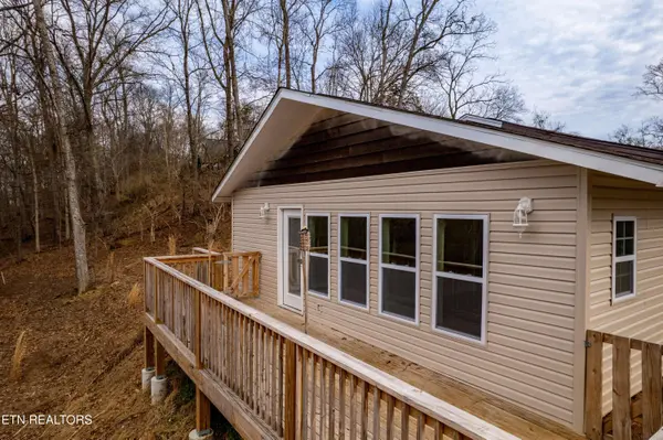 4431 Deer Run DR, Louisville, TN 37777