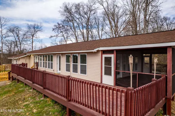 4431 Deer Run DR, Louisville, TN 37777