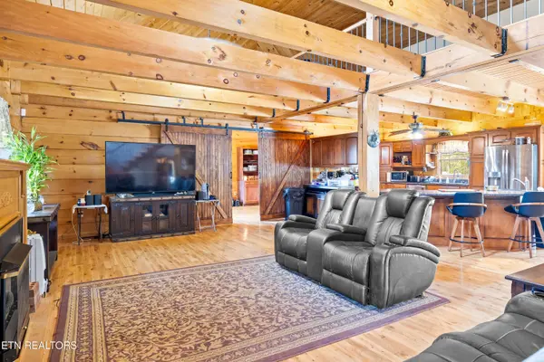 180 Mcjunkin Rd, Tellico Plains, TN 37385