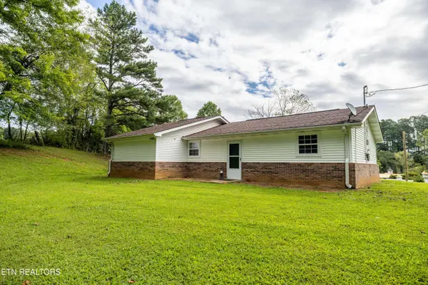 126 Jerry Cardin LN, Friendsville, TN 37737