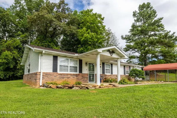126 Jerry Cardin LN, Friendsville, TN 37737