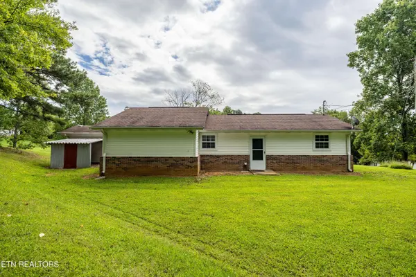 126 Jerry Cardin LN, Friendsville, TN 37737