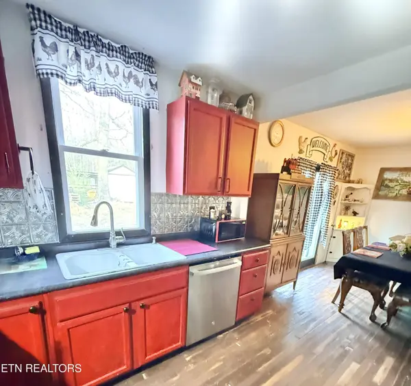 586 Rugby Hwy, Robbins, TN 37852