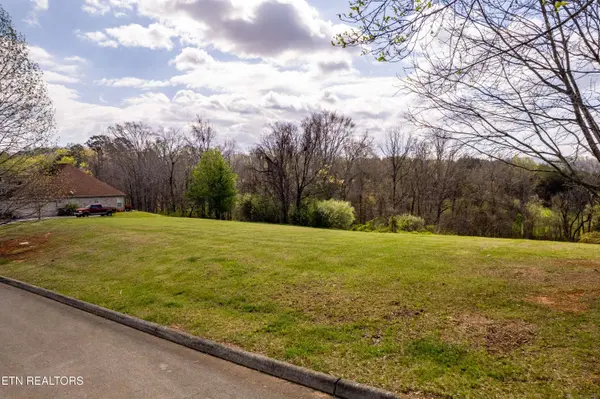 2526 Red Wing WAY, Maryville, TN 37801