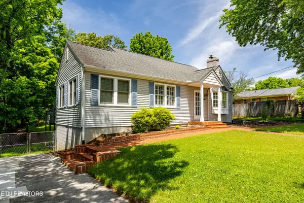 1105 Sterling Ave, Maryville, TN 37803