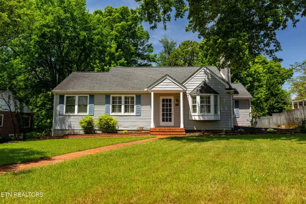 1105 Sterling Ave, Maryville, TN 37803