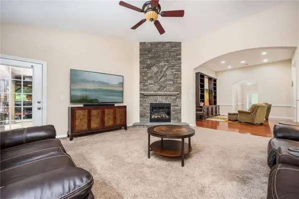 538 Olympic WAY, Acworth, GA 30102