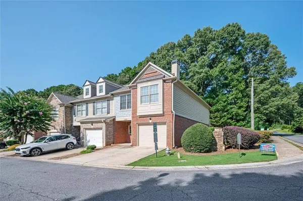 100 Red Barn LN, Acworth, GA 30102