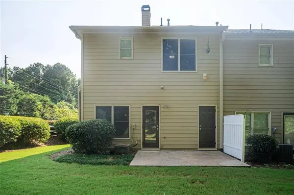 100 Red Barn LN, Acworth, GA 30102