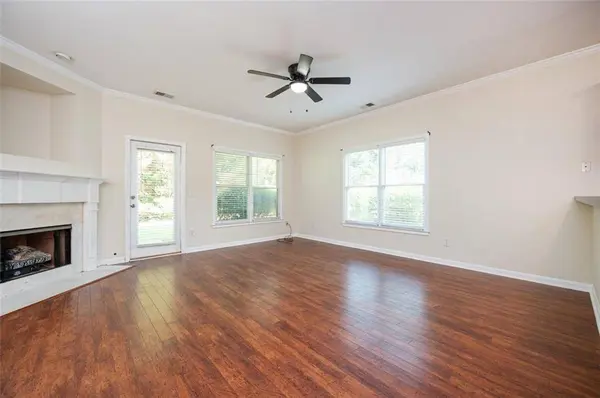 100 Red Barn LN, Acworth, GA 30102