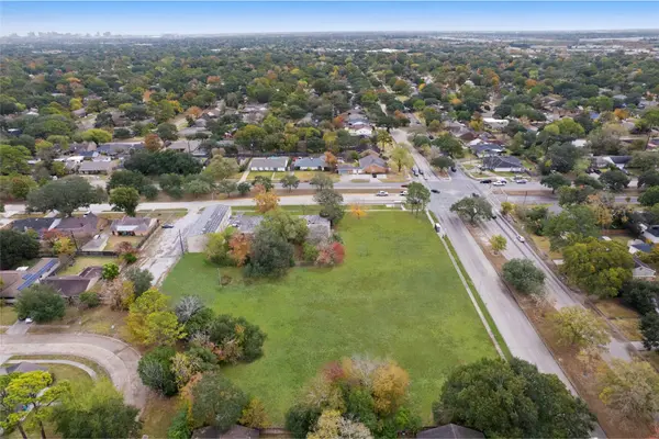 11122 Hillcroft ST, Houston, TX 77096