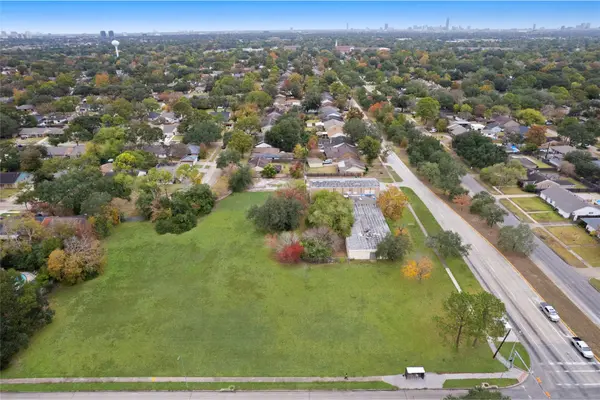 11122 Hillcroft ST, Houston, TX 77096