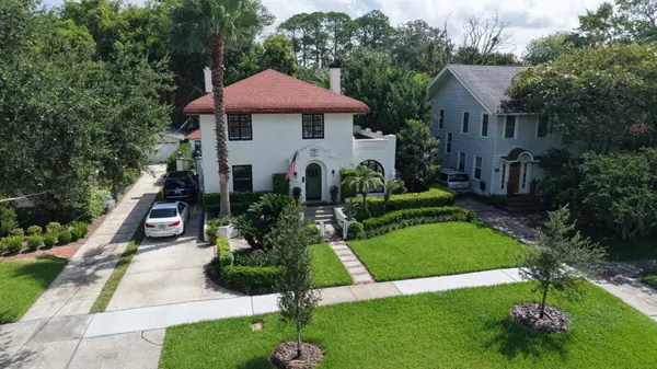 Two historic homes with mature landscaping in Avondale, Jacksonville, Florida.