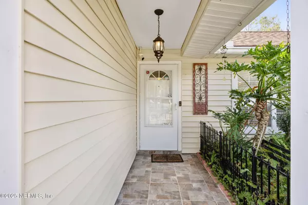 8056 CUMBERLAND GAP TRL N, Jacksonville, FL 32244