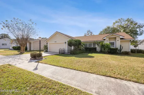 8056 CUMBERLAND GAP TRL N, Jacksonville, FL 32244