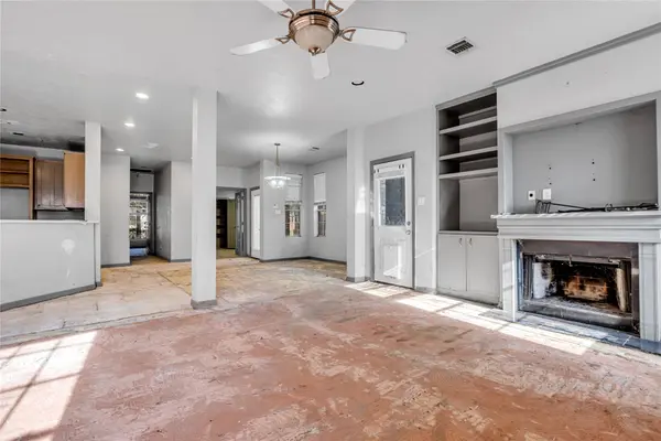 13629 Wintercrest DR, Montgomery, TX 77356