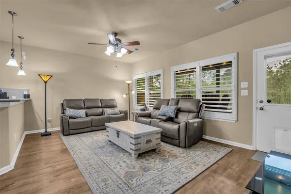 209 W George Jones RD, Livingston, TX 77351