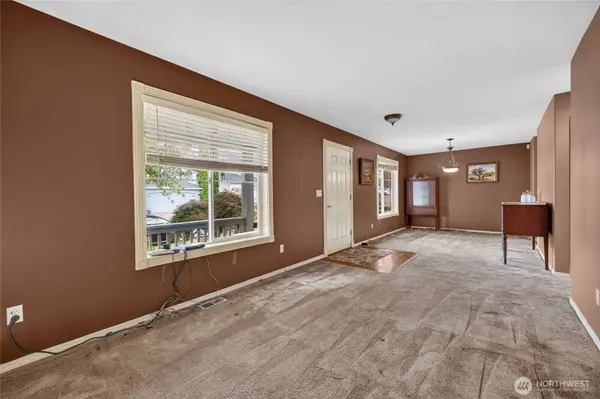 8319 132nd Street Ct E, Puyallup, WA 98373