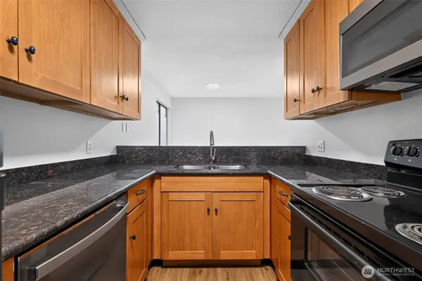 2508 S 317th ST #208, Federal Way, WA 98003