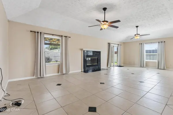 1803 Massachusetts AVE, Lynn Haven, FL 32444