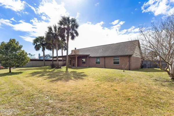 1803 Massachusetts AVE, Lynn Haven, FL 32444