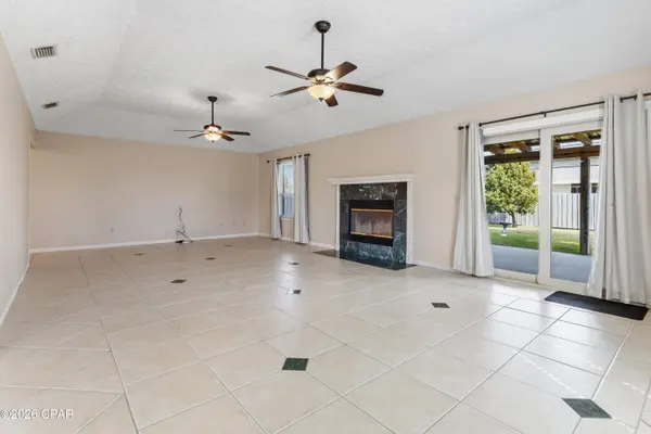 1803 Massachusetts AVE, Lynn Haven, FL 32444