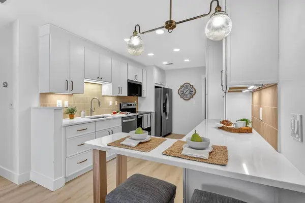 9103 Windrush LN, Alpharetta, GA 30009